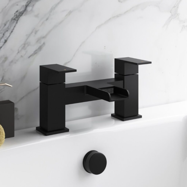 Modern Waterfall Mono Square Waterfall Bath Filler - Black - Image 2