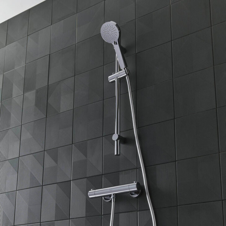 Tavistock Quantum Cool Touch Thermostatic Bar Valve & Handset - Image 2
