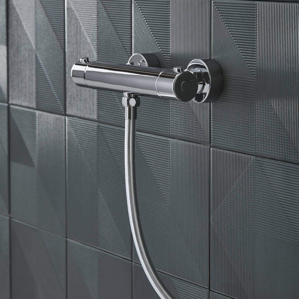 Tavistock Quantum Cool Touch Thermostatic Bar Valve & Handset - Image 7