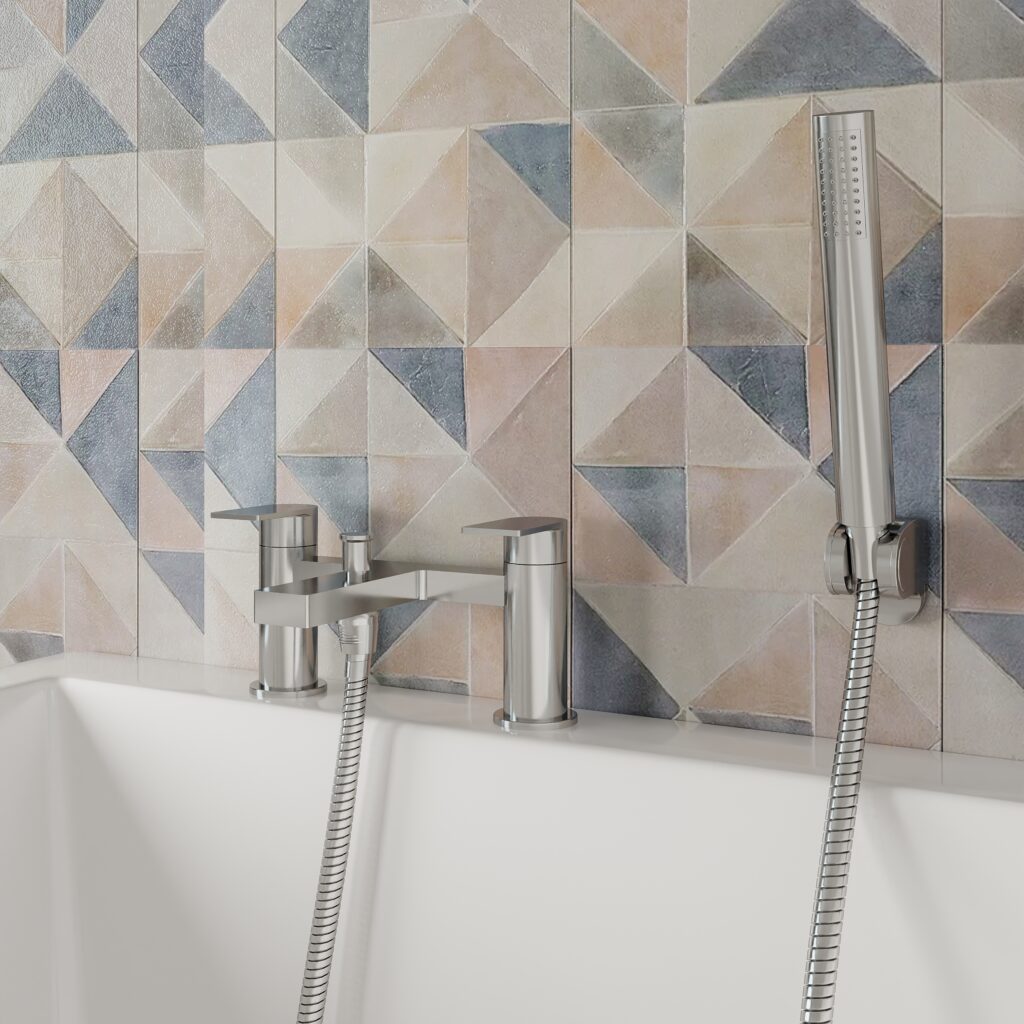 Nuie Canada Chrome Bath Shower Mixer Tap With Shower Kit - Image 3