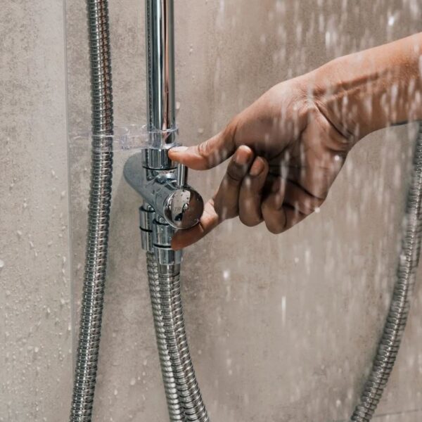 Triton Danzi DuElec® Electric Shower 9.5kW or 10.5kW – Chrome & White - Image 7